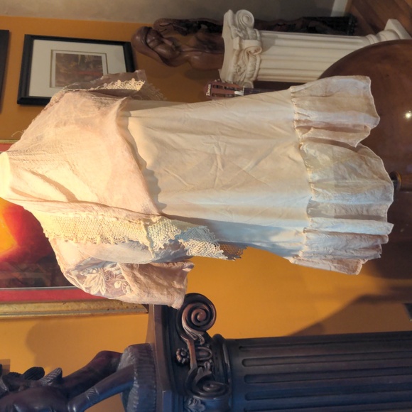 Pretty Angel Silk Blouse - Picture 6 of 9